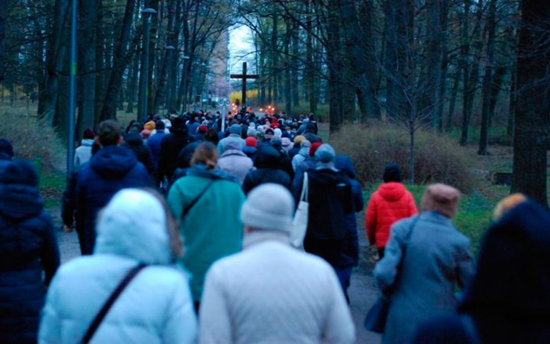 Droga Krzyżowa ulicami parafii